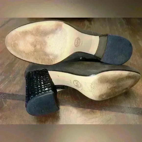 Michael Kors Boots Womens Arabella Ankle Booties
Heels Green Suede Zip Size 9.5 - Picture 7 of 9